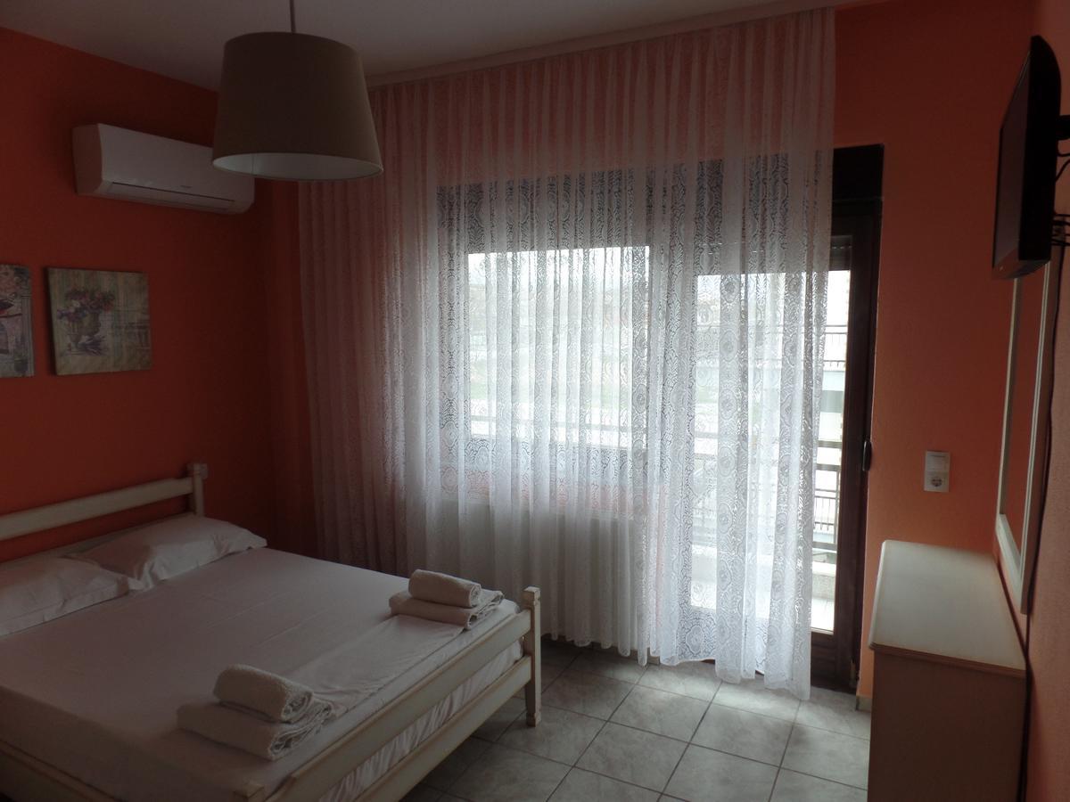 Antique The Hotel Olympiakí Aktí Dış mekan fotoğraf
